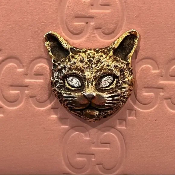 Gucci
GG Signature Leather Continental Wallet - Picture 2 of 8